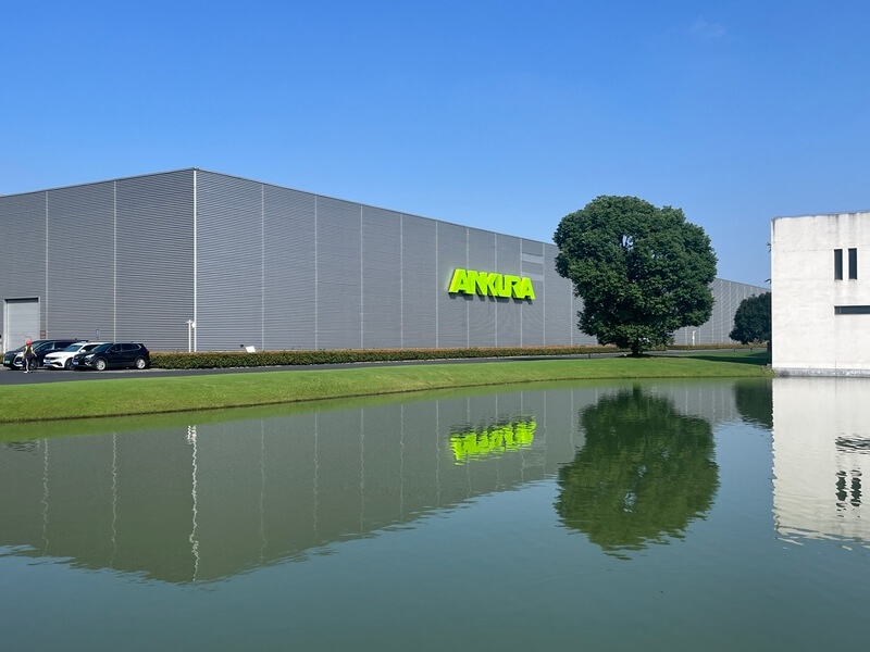 大型高端寫字樓墻體字制作_大廈樓體logo生產廠家_戶外墻體發光字定制廠家